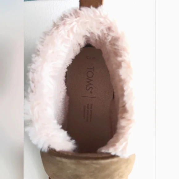 TOMS Paxton Slip-On Sneakers, Tan Suede with Pink Fur Lining, Women's 7.5, GUC - Picture 7 of 10